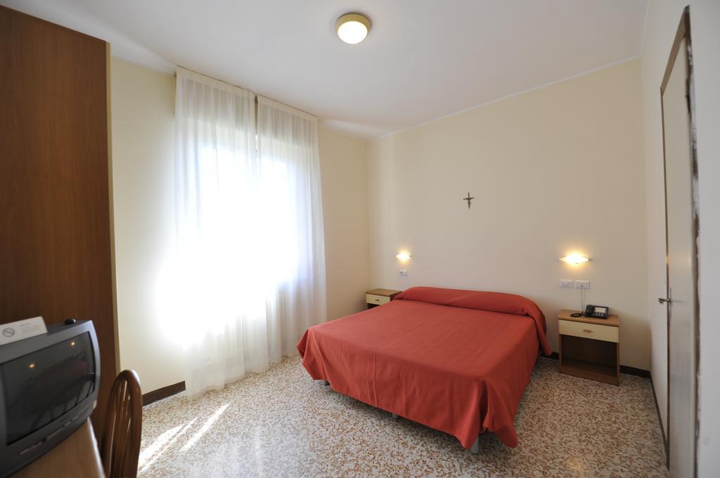 Hotel Villa San Giuseppe Сан Бартоломео ал Маре Екстериор снимка